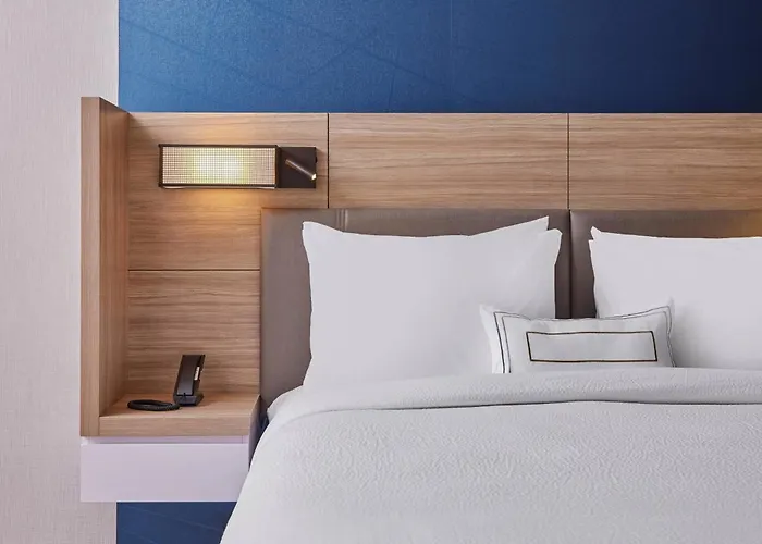 Springhill By Marriott Chinatown Hotel